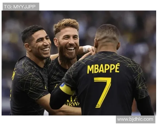 克劳利队与朴次茅斯队激战正酣精彩对决引发球迷热议