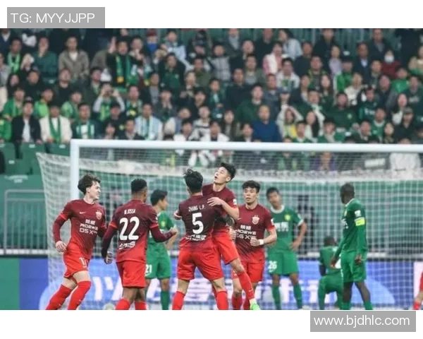 卓尔主场迎战国安球队全力以赴争夺胜利的精彩对决 卓尔主场迎战国安球队全力以赴争夺胜利的精彩对决