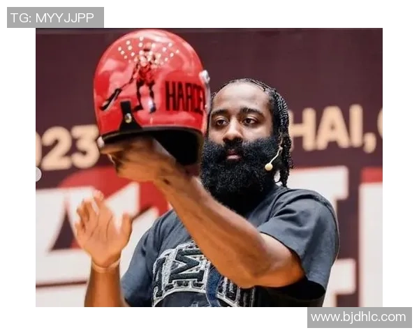 哈登与威金斯的对决谁能在赛场上笑到最后引发球迷热议 哈登与威金斯的对决谁能在赛场上笑到最后引发球迷热议