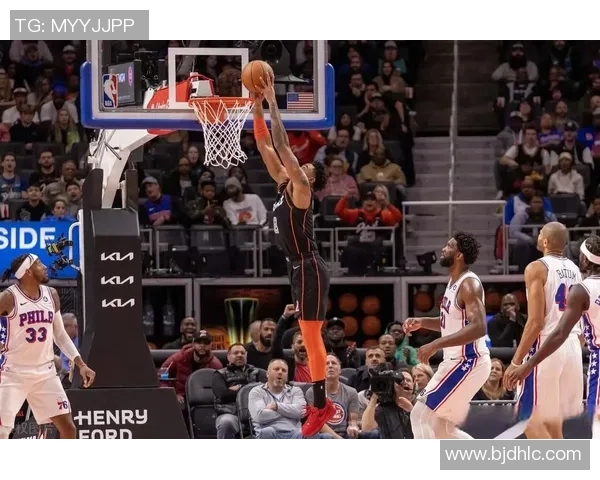 底特律活塞与费城76人激战正酣谁能在NBA赛场上笑到最后 底特律活塞与费城76人激战正酣谁能在NBA赛场上笑到最后