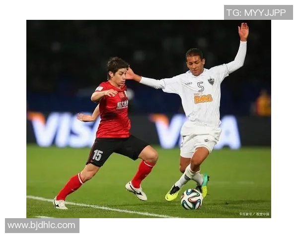 戈伊亚斯与庞的激烈对决揭示了足球战术的深度与魅力