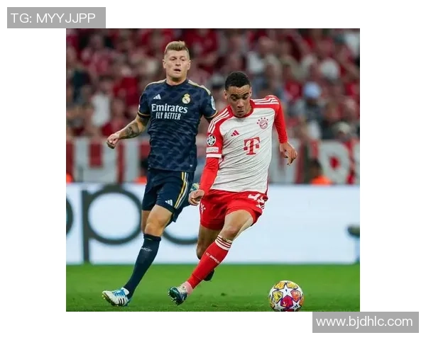 拜仁慕尼黑与皇家马德里历史交锋回顾与精彩瞬间分析