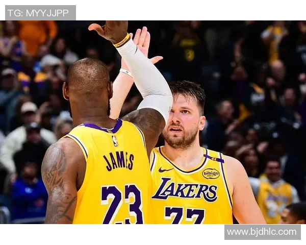 篮网队与老鹰队激战正酣球迷期待精彩对决与绝妙表现