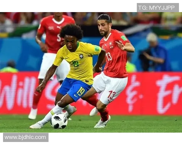 迪巴拉的足球之路：从天才少年到世界顶级前锋的成长历程