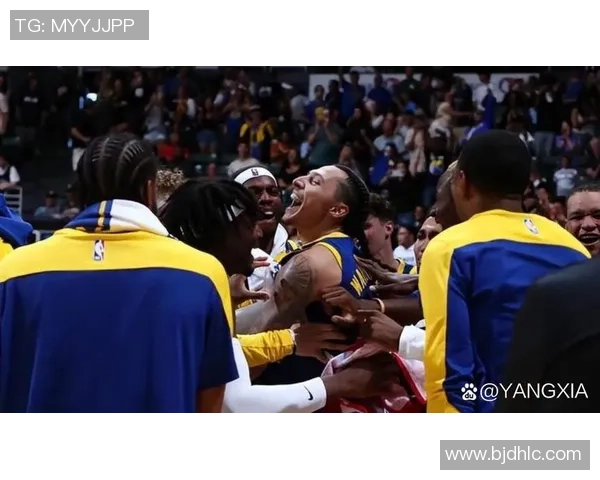 雷霆勇士首战激烈对决球星表现引发球迷热议